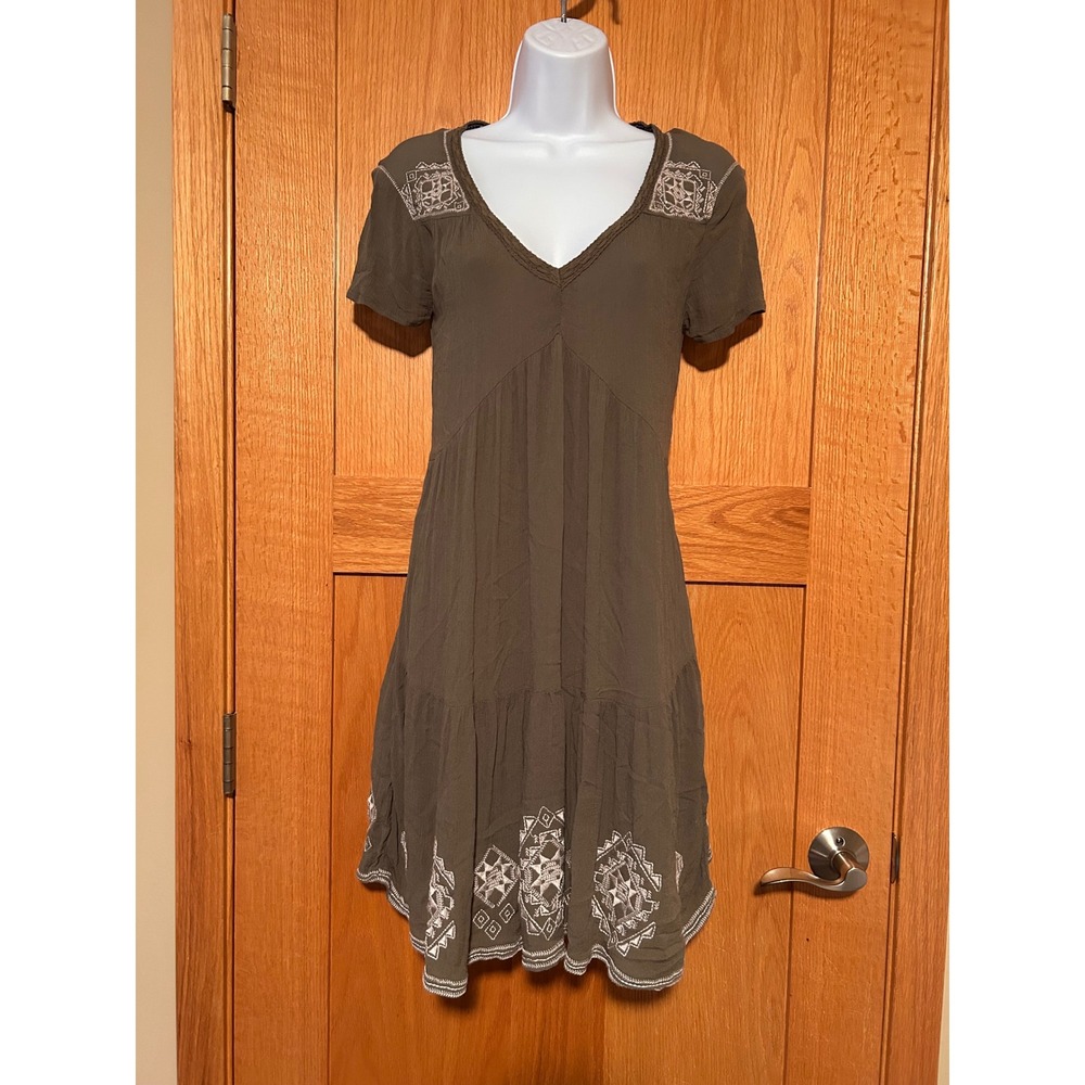 Knox Rose Olive Green Embroidered Boho Mini Dress V-Neck Short Sleeve Size XS‎